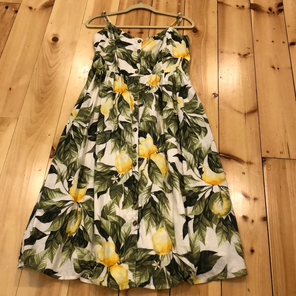 H & M Women’s Lemon printed dress size M